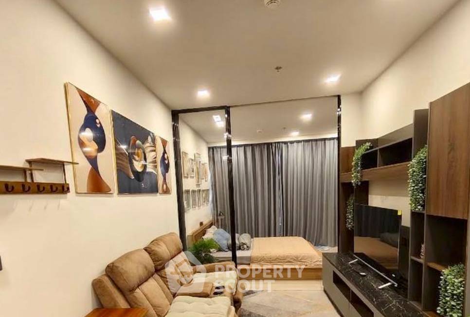 picture 1-BR Condo For Sale, One 9 Five Asoke - Rama 9, 300m to MRT Phra Ram 9, 18th-Floor (ID 3083959) - 4/7