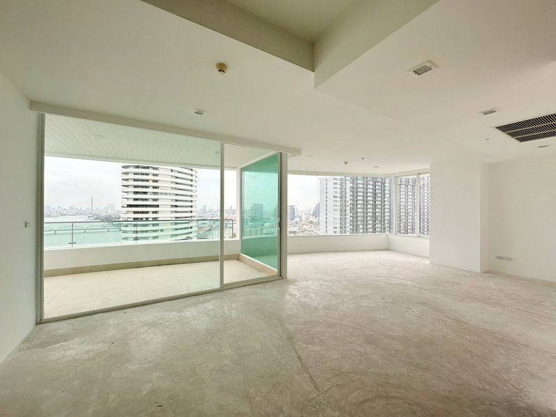 picture FOR SALE Large luxury riverfront condominium - 1/10
