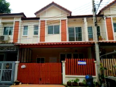 ทาวน์โฮม เมืองนนทบุรี นนทบุรี : ทาวน์เฮ้าส์ 21.7 ตร.ว. หมู่บ้านเจ้าพระยาทาวน์ ใกล้ตลาดเจ้าพระยา 
