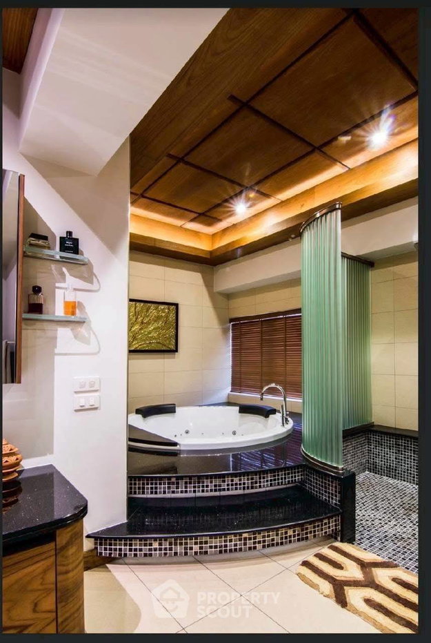 รูป ขายคอนโด 2 ห้องนอน Nirvana Place จอมเทียน ชั้น 7 ขนาด 199 ตร.ม. (ID 3084386) - รูปที่ 12/39