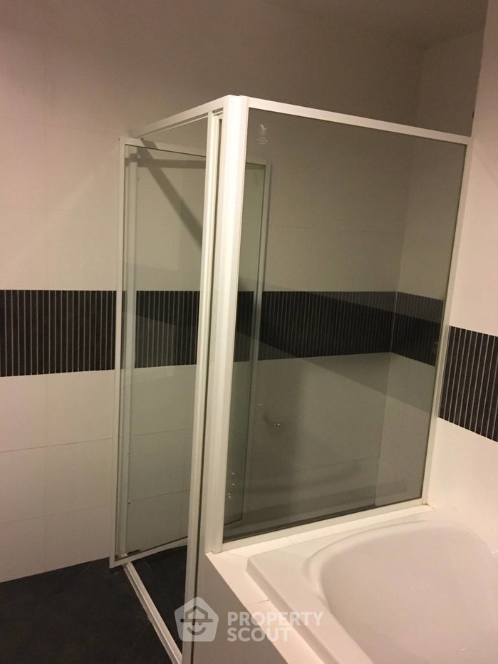 รูป คอนโด 1 ห้องนอน 19 ชั้น 60 ตร.ม. อูร์บานา สาทร ใกล้ BTS ศาลาแดง (ID 1995714) - รูปที่ 12/15