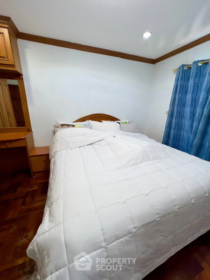 picture Pet-Friendly 2-Bed Condo At Wittayu Complex Near BTS Phloen Chit (ID 1559370) - 8/14