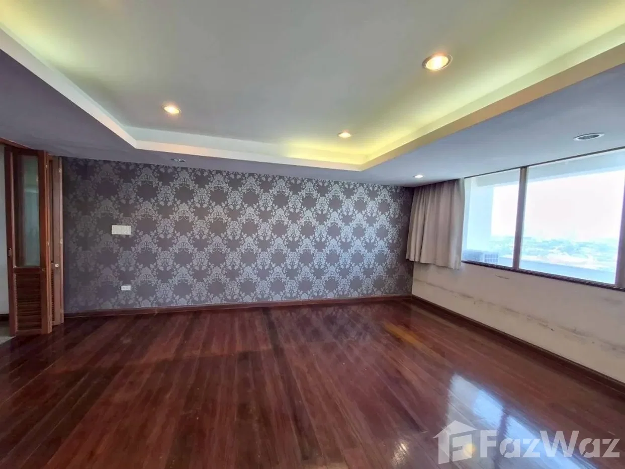 รูป คอนโดให้เช่า 5 ห้องนอน ในโครงการ รอยัล คาสเทิล พัฒนาการ 6582706 - รูปที่ 2/16
