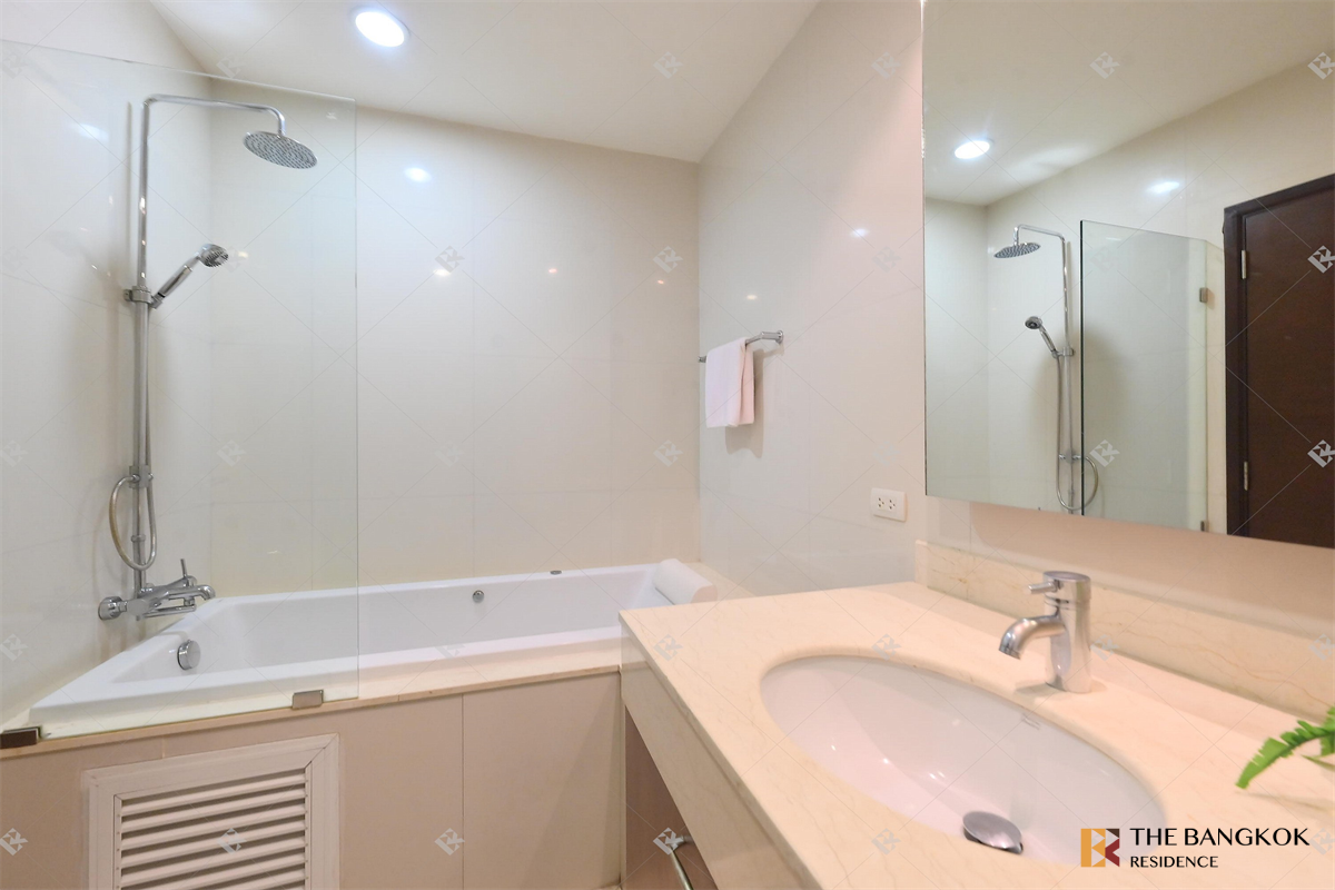 picture Piyathip Place Easy Travel, Fully Utilized Space - 6/10