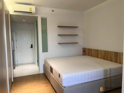 Triple Y Residence Easy Start with a City Dweller Lifestyle near MRT Sam Yan Station