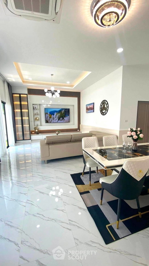 รูป วิลล่า 3 ห้องนอน ขนาด 300 ตร.ม. ขาย ใน ห้วยใหญ่ ชลบุรี (ID 3084237) - รูปที่ 6/18