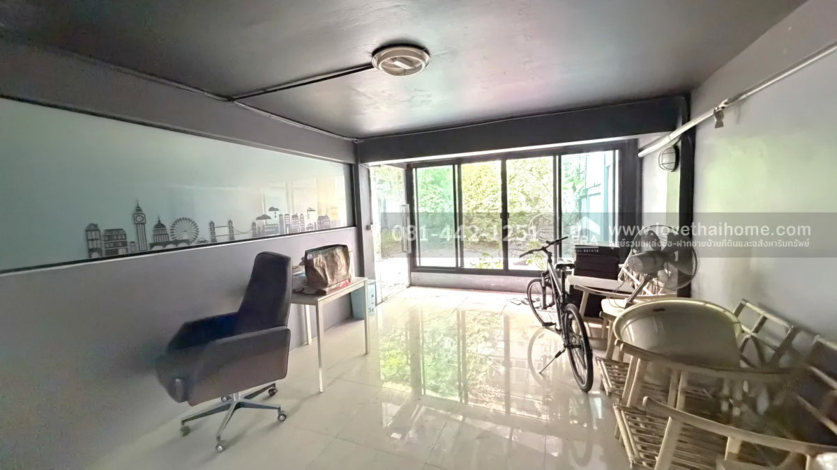รูป ขายตึกแถว 4.5 ชั้น 2คูหา ติดถนนเจริญรัถ พื้นที่ 51 ตรว. ขายเพียง 36 ล้านเท่านั้น ทำเลธุรกิจ แหล่งค้าขาย ใจกลางคลองสาม-วงเวียนใหญ่ - รูปที่ 6/15