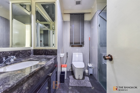 Convenient Travel, Great Value per Square Meter Baan Chaopraya near null Khlong San Station