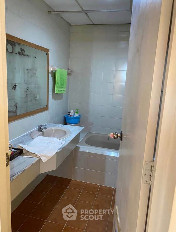 รูป ขายคอนโด 2 ห้องนอน ชั้นสูง ขนาด 126 ตร.ม. ทารา รุ่งแก้ว คอนโดมิเนียม (ID 3085692) - รูปที่ 11/16