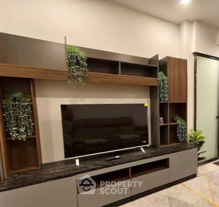 picture 1-BR Condo For Sale, One 9 Five Asoke - Rama 9, 300m to MRT Phra Ram 9, 18th-Floor (ID 3083959) - 5/7