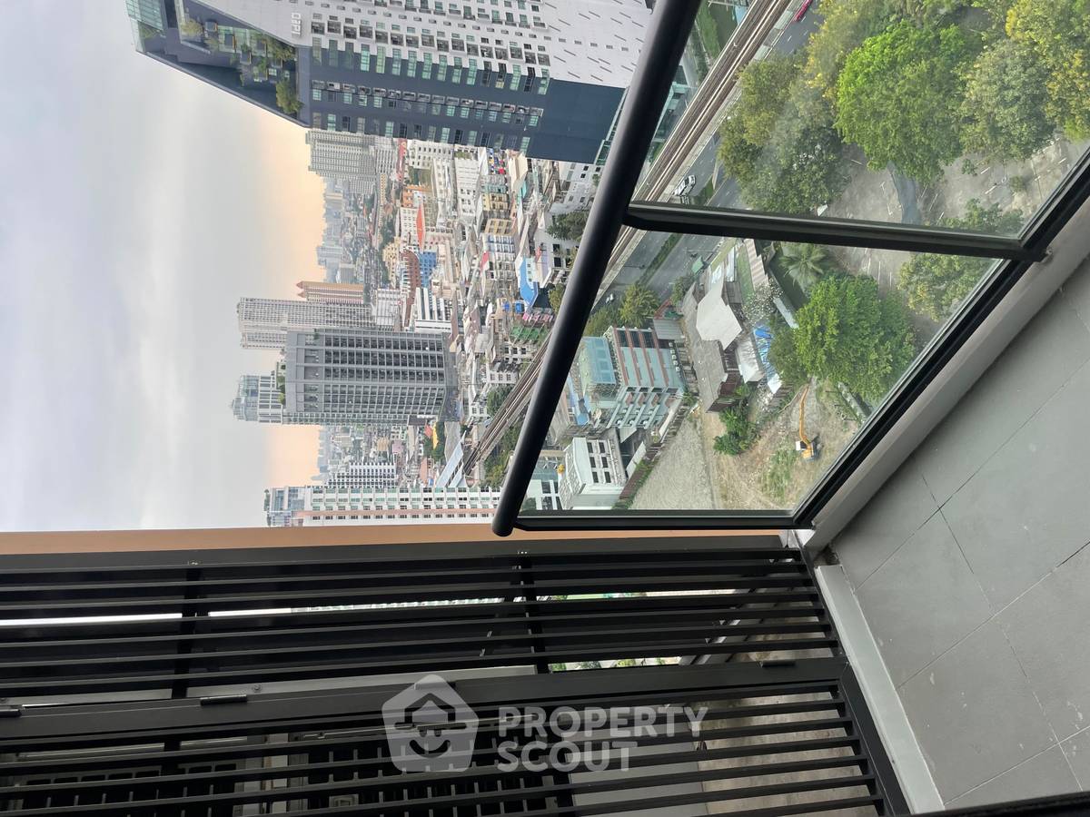 picture High-Floor 2-BR 50 Sqm, M Jatujak, 400m to BTS Saphan Khwai (ID 1028575) - 5/9