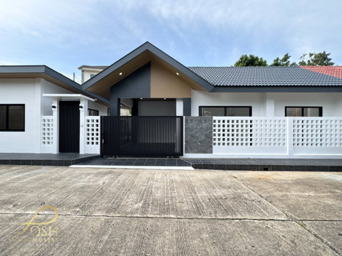 บ้านเดี่ยวรีโนเวทใหม่ ดุสิตบุรี สามกอง–รัษฎา ใกล้สี่แยกราชภัฏ, บ้านที่ออกแบบมาเพื่อคนที่ต้องการพื้นที่ใช้สอยมากกว่าทั่วไป สามารถจอดรถได้มากกว่า5คัน