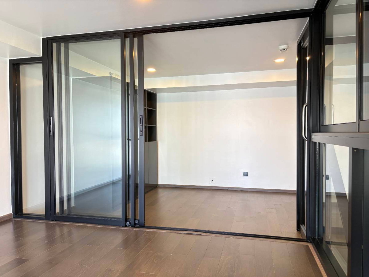 picture Park Origin Chula Samyan【𝐒𝐄𝐋𝐋】🔥Beautiful built-in design, full functionality, maximizing every square meter!🔥 Contact Line ID: @hacondo - 8/10