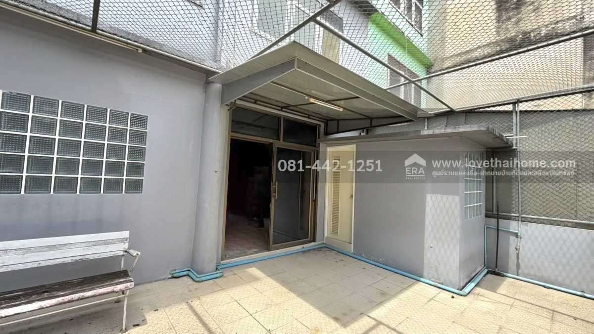 รูป ขายตึกแถว 4.5 ชั้น 2คูหา ติดถนนเจริญรัถ พื้นที่ 51 ตรว. ขายเพียง 36 ล้านเท่านั้น ทำเลธุรกิจ แหล่งค้าขาย ใจกลางคลองสาม-วงเวียนใหญ่ - รูปที่ 11/15