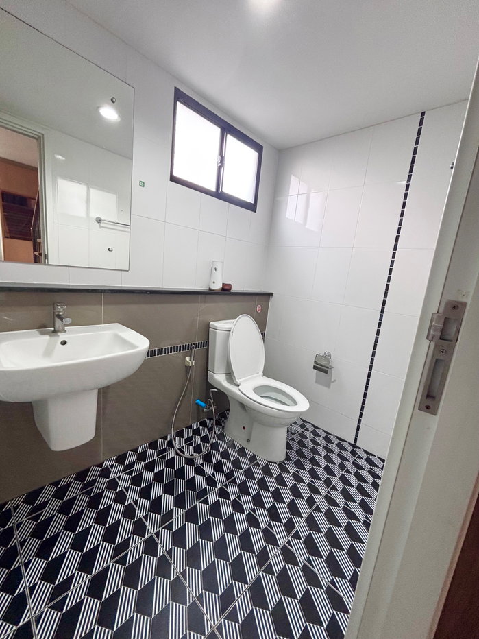 รูป ให้เช่า บ้านเดี่ยว 5 ห้องนอน โครงการ “ภัสสร เพรสทีจ บางนา-สุวรรณภูมิ” ใกล้เมกาบางนาและสนามบินสุวรรณภูมิ - รูปที่ 9/26