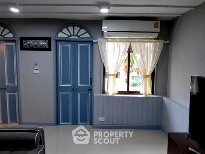 คอนโดให้เช่า : คอนโด 2 ห้องนอน 70 ตร.ม. Thewet Mansion บางลำพู ใกล้ BTS (ID 303081)