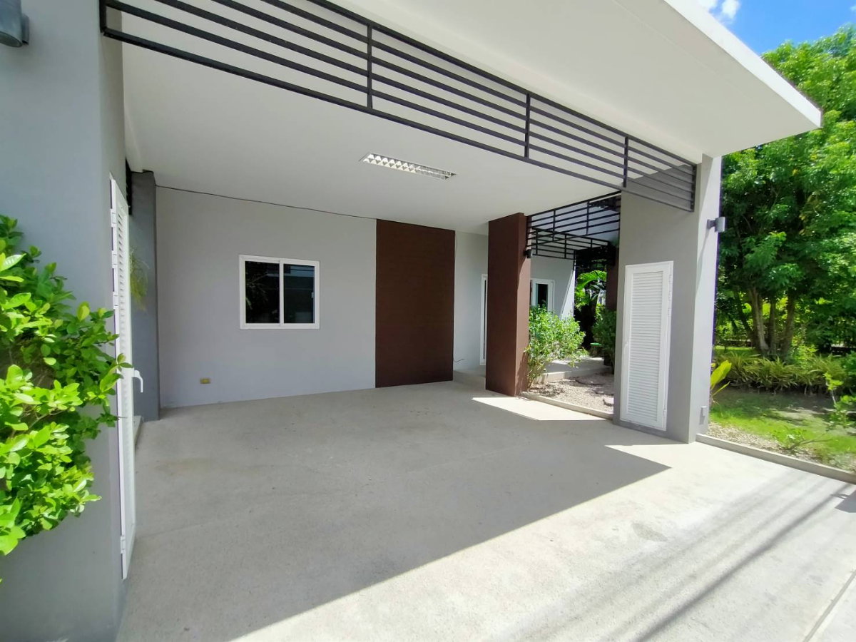 รูป ให้เช่า 🏡 บ้านเดี่ยว 2 ชั้น 3 ห้องนอน ในโครงการ พร้อมเฟอร์นิเจอร์ครบ ทำเลหางดง เชียงใหม่  #AHD-H0300 - รูปที่ 2/39