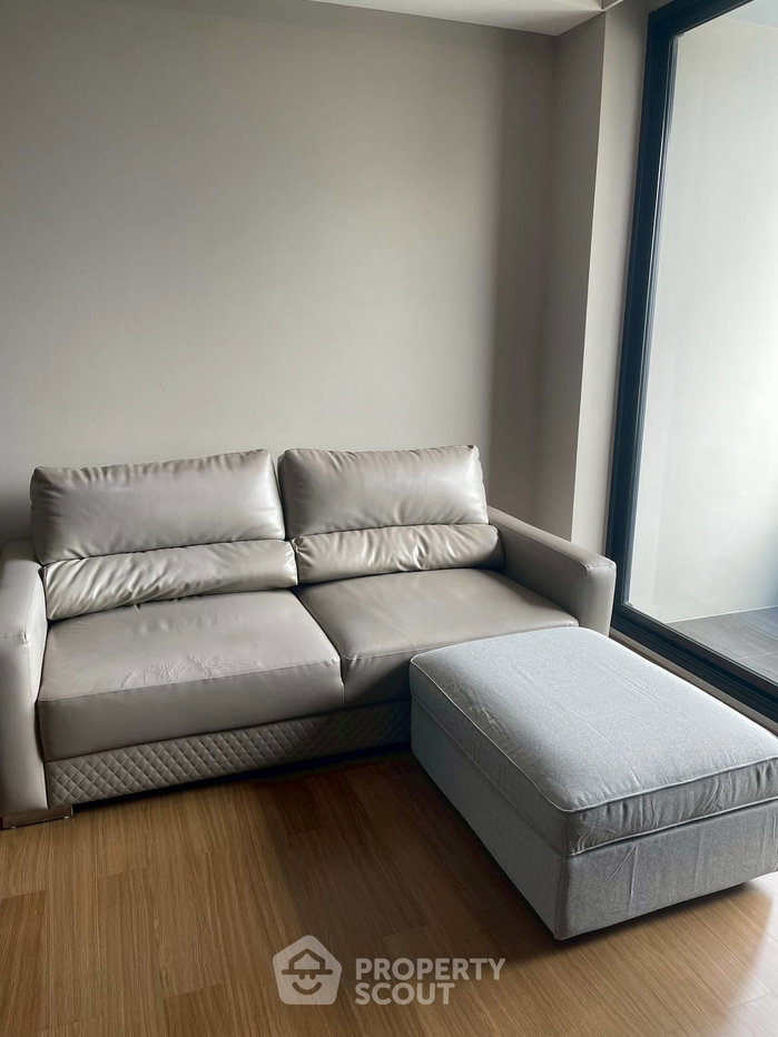 picture Pet-Friendly 1-BR 54 Sqm At M Silom, 400m to BTS Chong Nonsi (ID 3085501) - 3/5