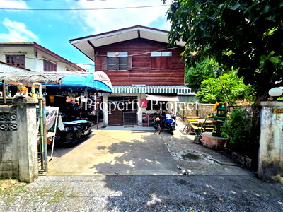 บ้านเดี่ยว ซอยแบริ่ง (สุขุมวิท 107) : ขาย บ้านเดี่ยว 52 ตร.วา ซอย ลาซาล 42