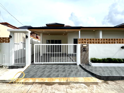 Twin houses for sale Phuket : Newly Renovated Single-Storey Semi-Detached Home at Dusit Buri Village, Samkong–Ratsada, near Rajabhat Intersection. 