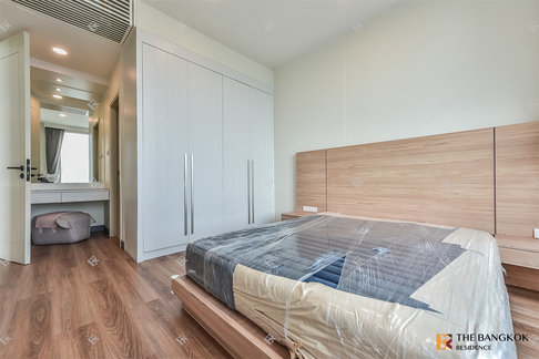 The Empire Place Luxuriously Elevated Unit