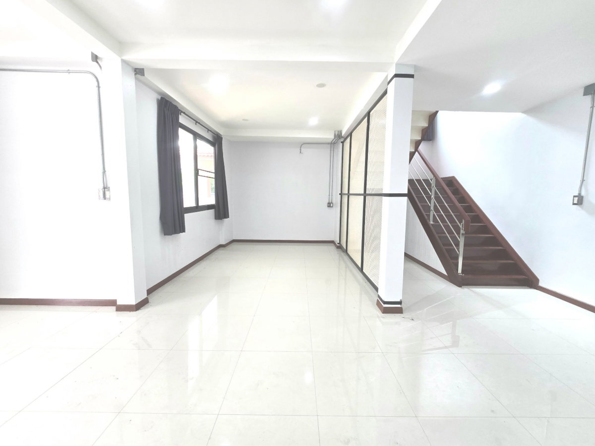 รูป บ้านเดี่ยว กว้าง ราคาถูก หมู่บ้านฟอเรสต้า KC Garden Home 17 ถนนนิมิตใหม่ 40 สามวาตะวันออก คลองสามวา ฟังก์ชั่นบ้านดี มีห้องน้ำในห้องนอนทุกห้อง - รูปที่ 12/43