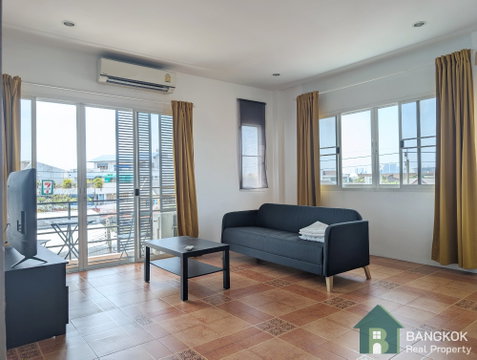 Sammakorn Village | Spacious 2 Bed 2 Bath Apartment