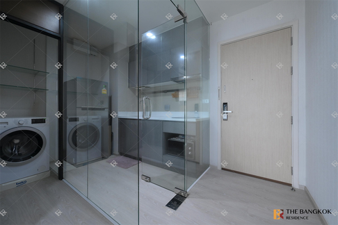 RHYTHM Asoke 2 Easy Start with a City Dweller Lifestyle near MRT Rama 9 Station