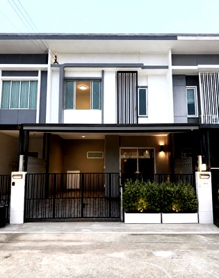 ทาวน์โฮม วิทยาลัยเทคนิคมีนบุรี : 🏡✨ ขายทาวน์โฮมรีโนเวทใหม่ พร้อมอยู่ พฤกษาวิลล์ รามอินทรา–พระยาสุเรนทร์