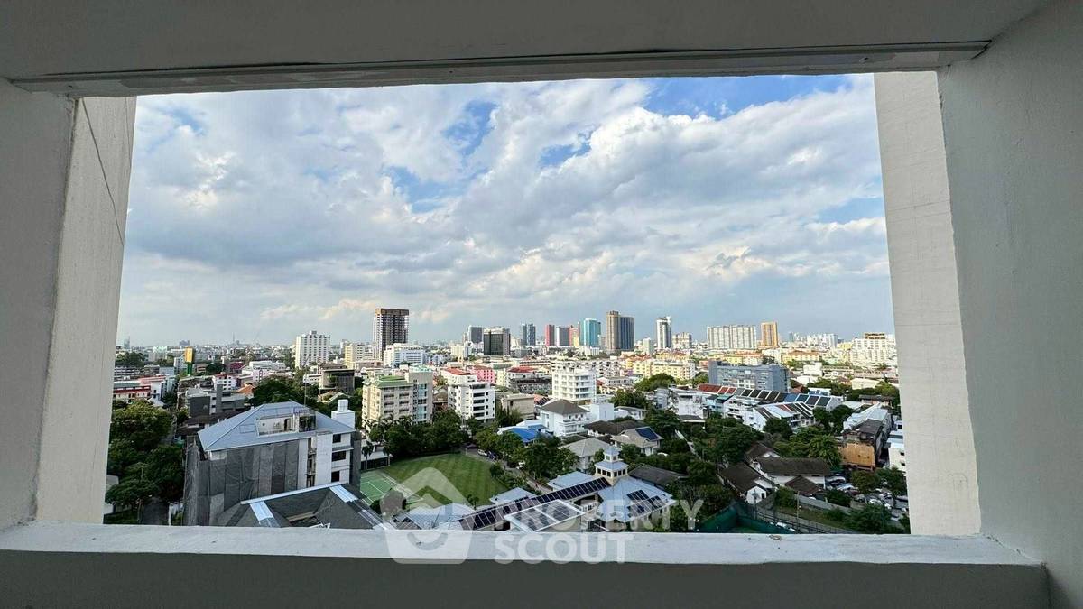รูป คอนโด 2 ห้องนอน ราคาดี ที่ Tai Ping Towers Sukhumvit 63 ใกล้ ARL รามคำแหง (ID 2247390) - รูปที่ 16/17