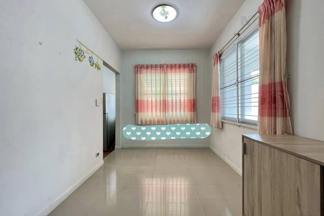 รูป ขายบ้านแฝด โครงการ โฮมเพลส วงแหวนรัตนาธิเบศร์ 2 ชั้น 4 ห้องนอน 2 ห้องน้ำ - รูปที่ 5/8