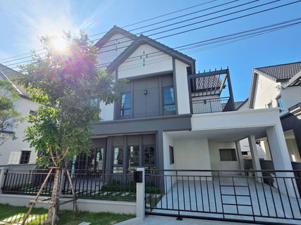 รูปภาพ ให้เช่า เซนโทร บางนา  บ้านเดี่ยว 4 ห้องนอน ใกล้ Mega Bangna เพียง 1.5 กม. เฟอร์นิเจอร์ครบพร้อมเข้าอยู่