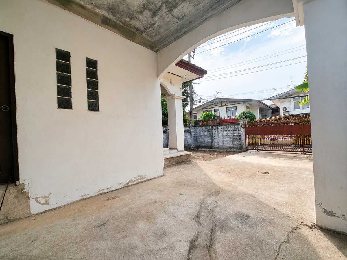 รูป 🏡 บ้านเดี่ยวใกล้เดอะมอลล์บางแค รื้อภายในแล้ว พร้อมรีโนเวทตามสไตล์ที่คุณต้องการ 📍ซอยศาลธนบุรี 35 | ราคาเพียง 4.99 ล้านบาท - รูปที่ 12/20