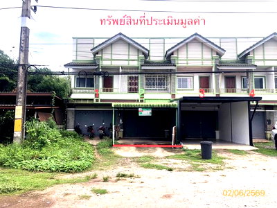 ทาวน์โฮม สุราษฎร์ธานี : ทาวน์เฮ้าส์ 53.9 ตร.วา กาญจนดิษฐ์ สุราษฎร์ธานี 2.9M