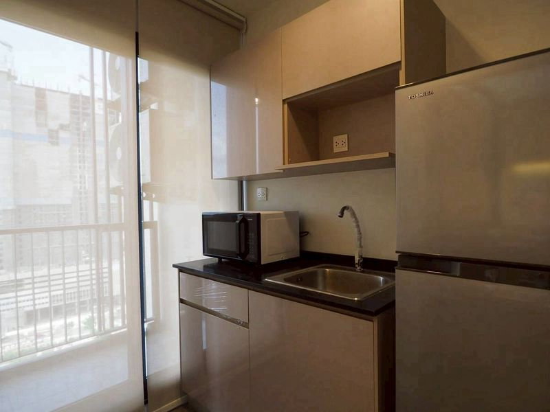 รูป 📢📢ให้เช่าคอนโด The Politan Rive ห้องบิ้วท์อินสวย วิวแม่น้ำเจ้าพระยา >>ทักไลน์ @condo2u ตอบไวค่ะ - รูปที่ 8/10