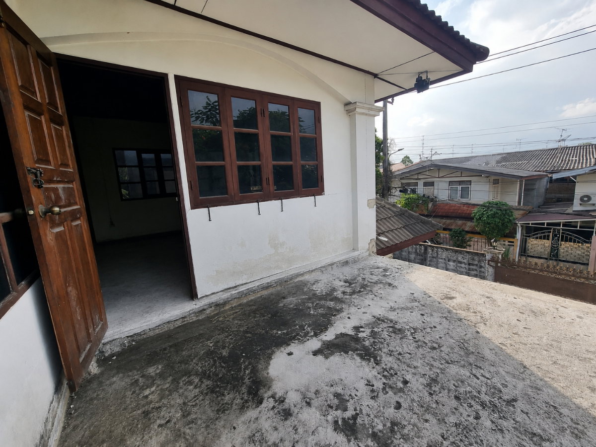 รูป 🏡 บ้านเดี่ยวใกล้เดอะมอลล์บางแค รื้อภายในแล้ว พร้อมรีโนเวทตามสไตล์ที่คุณต้องการ 📍ซอยศาลธนบุรี 35 | ราคาเพียง 4.99 ล้านบาท - รูปที่ 19/20
