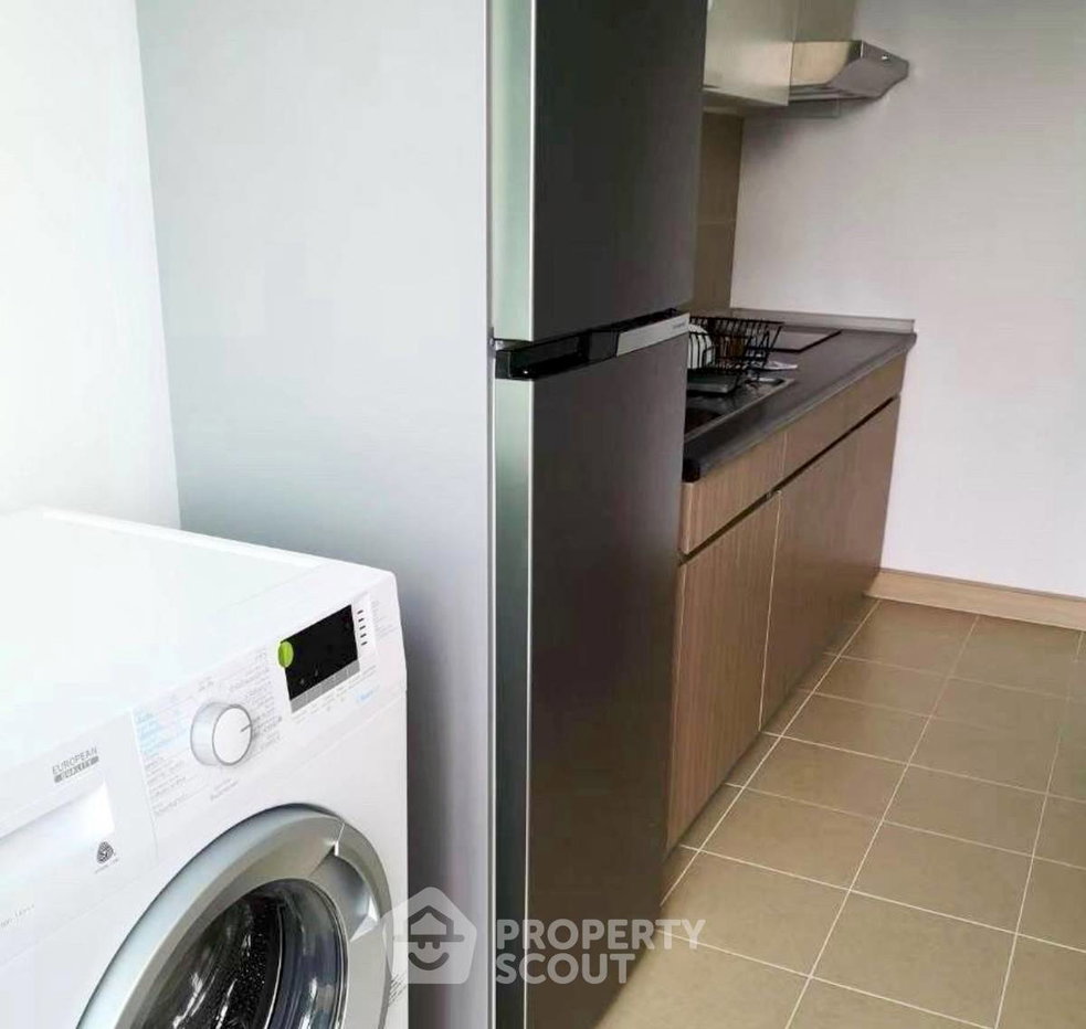 picture 2-BR Condo, 16th-Floor 65 Sqm At Supalai Veranda Rama 9, Near (ID 3090963) - 2/6