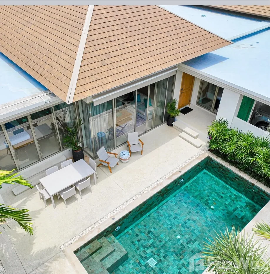 picture Tropical Luxury, Redefined. 6588653 - 2/22