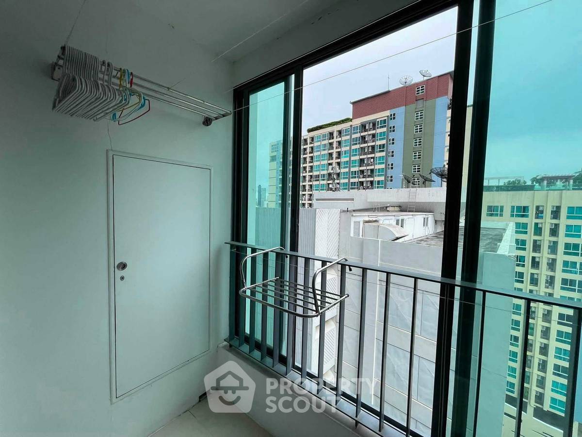 picture 1-BR Condo At Ideo Q Chula Samyan, 400m To MRT Sam Yan (ID 3090955) - 9/17