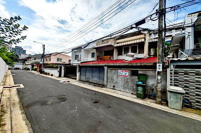 บ้านแฝด เขตห้วยขวาง : ขายบ้านแฝด 2 ชั้น ซอยสบายใจ รัชดา-สุทธิสาร-ลาดพร้าว ใกล้รถ MRT สุทธิสาร 