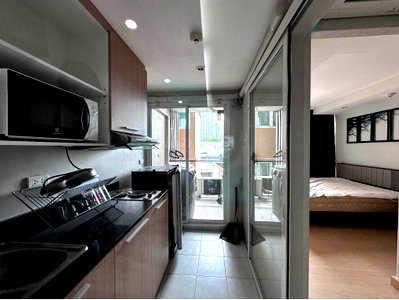 Condos for rent : 🎊 For Rent Condo ZENITH PLACE @ SUKHUMVIT Building 1, Floor 7,1 bed room, Room size 40 sqm