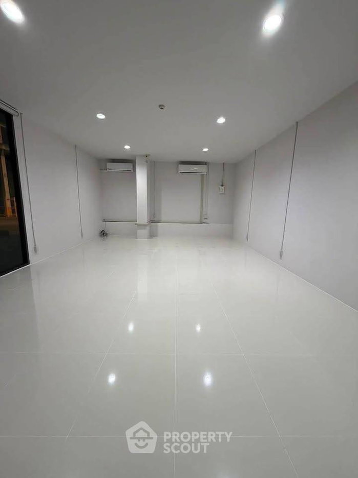 รูป คอนโดให้เช่า 1 ห้องนอน โปลิส คอนโด สุขสวัสดิ์ 64 บางมด (ID 3089116) - รูปที่ 1/5