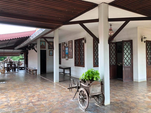 รูป ขายที่ดินพร้อมบ้านเรือนไทย หางดง เชียงใหม่ 6 ไร่ ติดถนนไฮเวย์2001 ห่างจากศูนย์ราชการ 900 เมตร - รูปที่ 6/8