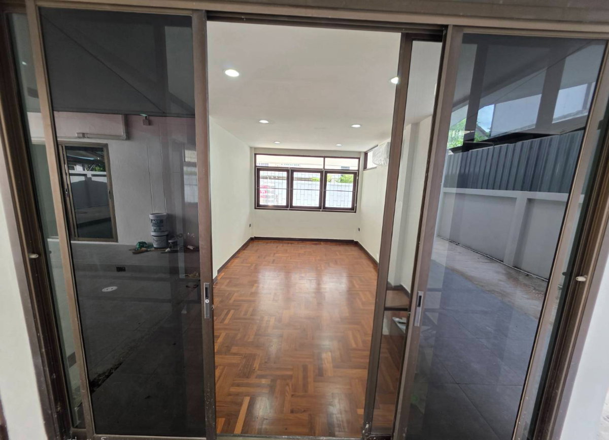 picture For Rent Home Office 3separate buildings Near BTS Bearing Only800m. - 26/36