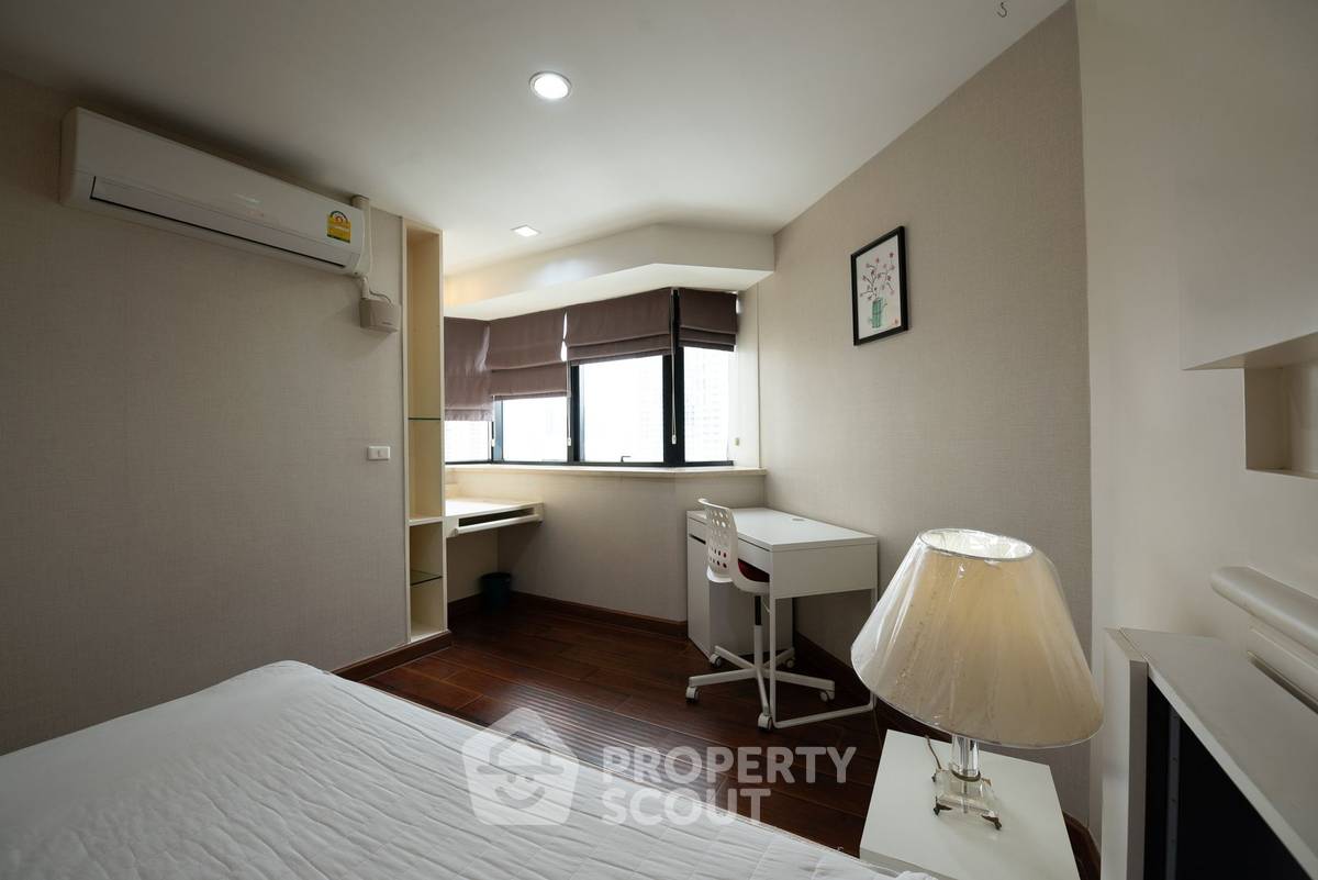 picture 3-BR 265 Sqm On 19th Floor, President Park Condominium, MRT Queen Sirikit (ID 1165113) - 22/30