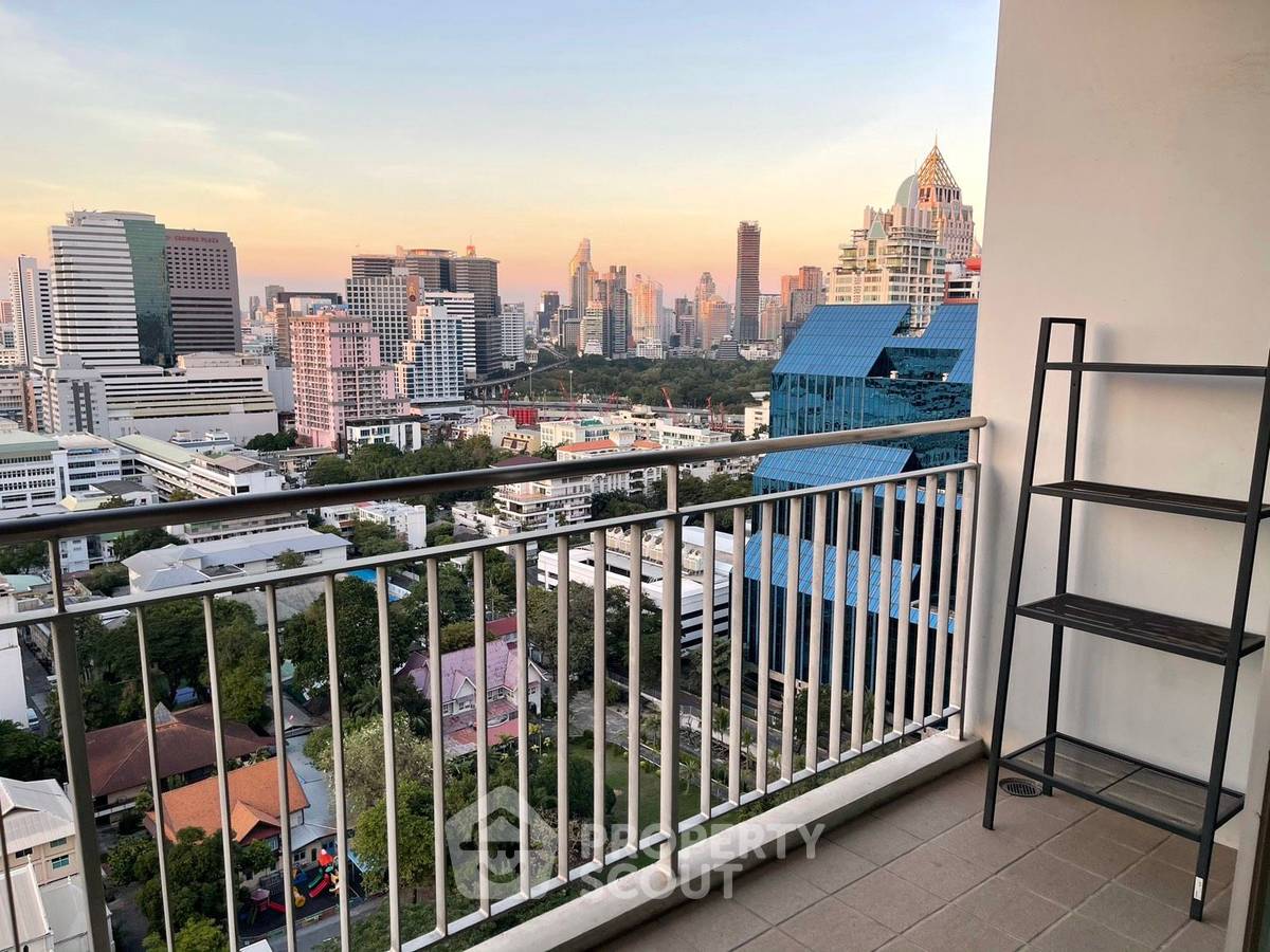 รูป คอนโด ขาย 2 ห้องนอน ชั้นสูง 20 114 ตร.ม. Urbana Sathorn ใกล้ BTS ศาลาแดง (ID 882014) - รูปที่ 14/14
