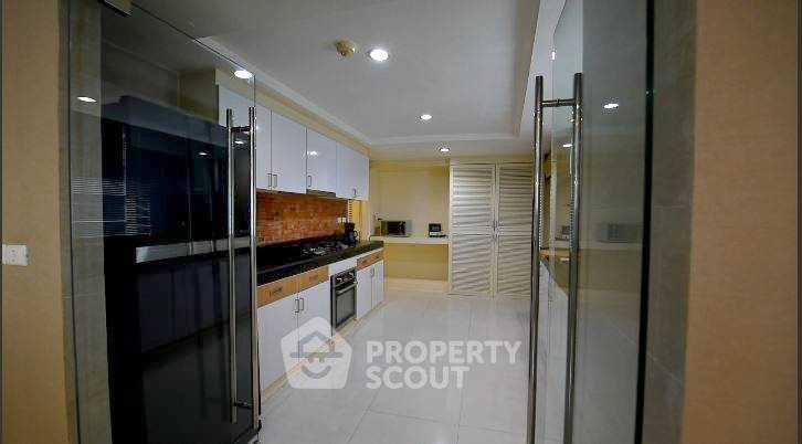 picture 3-BR 265 Sqm On 19th Floor, President Park Condominium, MRT Queen Sirikit (ID 1165113) - 10/30