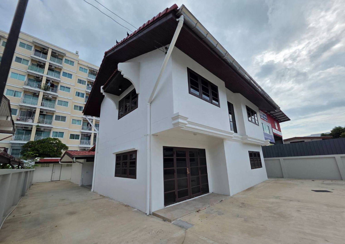 picture For Rent Home Office 3separate buildings Near BTS Bearing Only800m. - 1/36