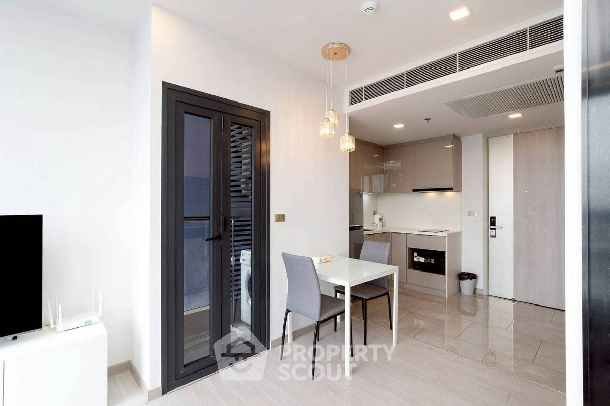 picture Attractive Price 1-BR Condo, One 9 Five Asoke, 300m to MRT Phra Ram 9 (ID 3090935) - 9/14