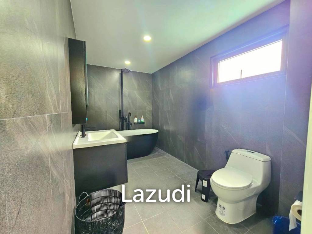 รูป RENOVATED 3 STOREY TOWNHOUSE NEAR TAKIAB BEACH - รูปที่ 39/44